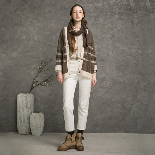 famecoco范可儿针织开衫女秋长袖提花毛衣外套F216DA004 商品图3