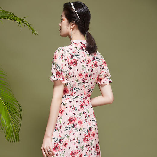 OYCP21132夏季新款真丝裙玫瑰印花轻熟气质收腰泡泡袖连衣裙 商品图4