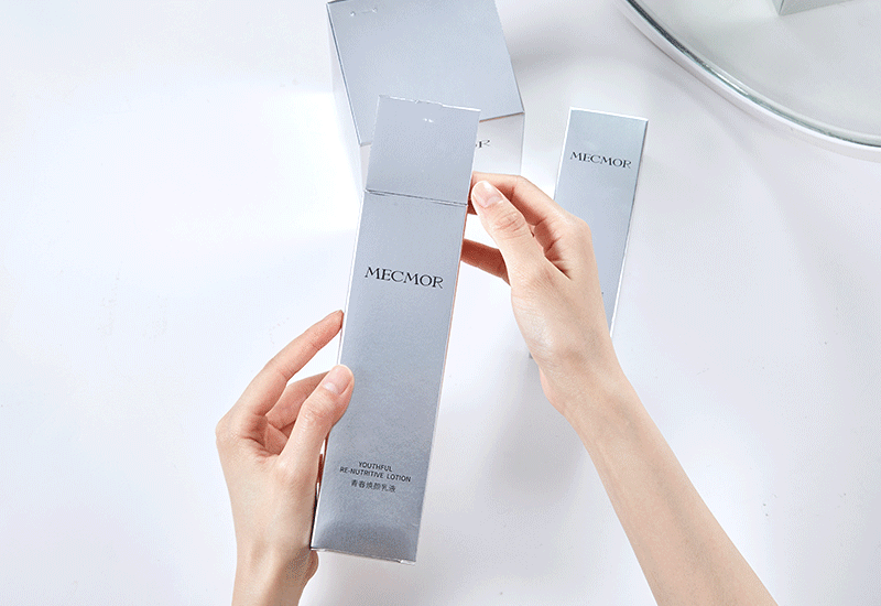 一抹黄气没了，细纹淡了，素颜嘭弹会发光！