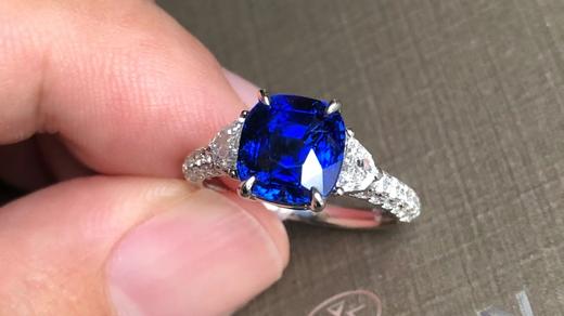 皇家蓝蓝宝石戒指 商品图0