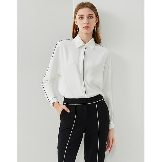 EITIE爱特爱秋季新款气质通勤百搭简约线条直筒白衬衫女上衣C2109814 商品图5