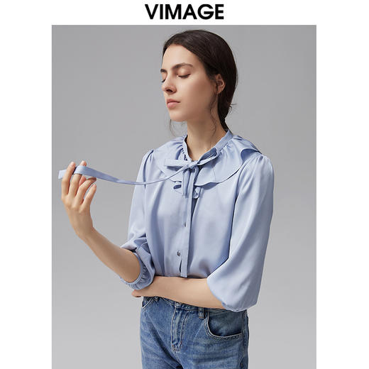 VIMAGE纬漫纪新款娃娃领纯色舒适五分袖衬衣VC2109216 商品图2