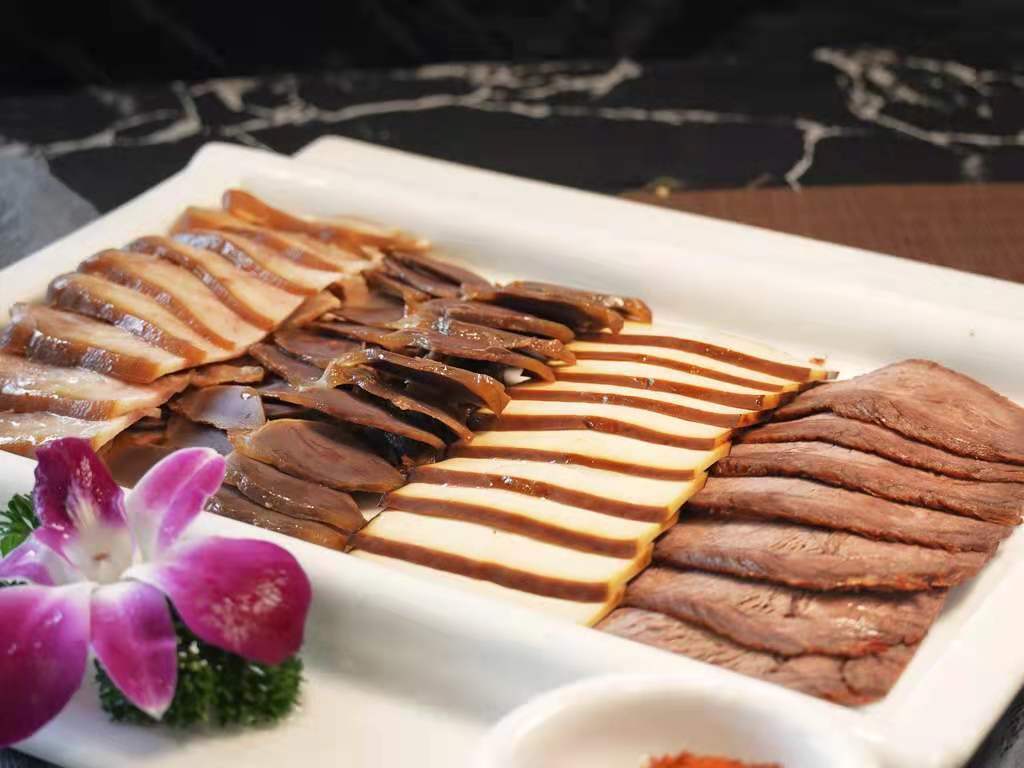 【麓熹小苑】中餐厅  卤味拼盘