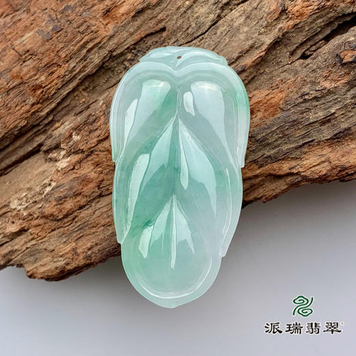 派瑞翡翠 翡翠挂件 糯种 淡绿色 商品图1