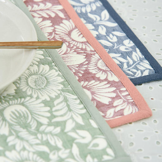 蔓延繁花系列隔热餐垫森系美式风轻奢餐垫 商品图0