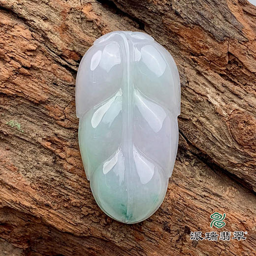 派瑞翡翠 翡翠挂件 糯种 淡绿色 商品图3