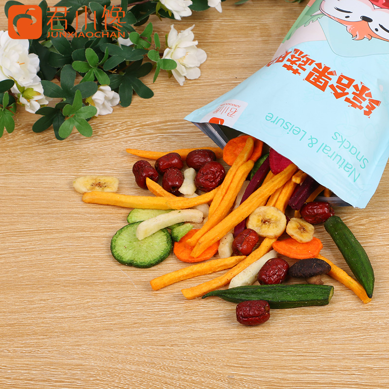 综合果蔬脆，12袋组合，清脆爽口，10种果蔬搭配，低温脱水工艺，留住蔬果本味和营养，无添加，放心吃M