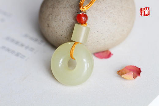[ 乐遇 ]  和田玉蜂蜜水色平安扣 | 平安如意，圆圆满满 商品图2