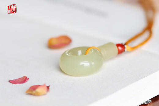[ 乐遇 ]  和田玉蜂蜜水色平安扣 | 平安如意，圆圆满满 商品图1