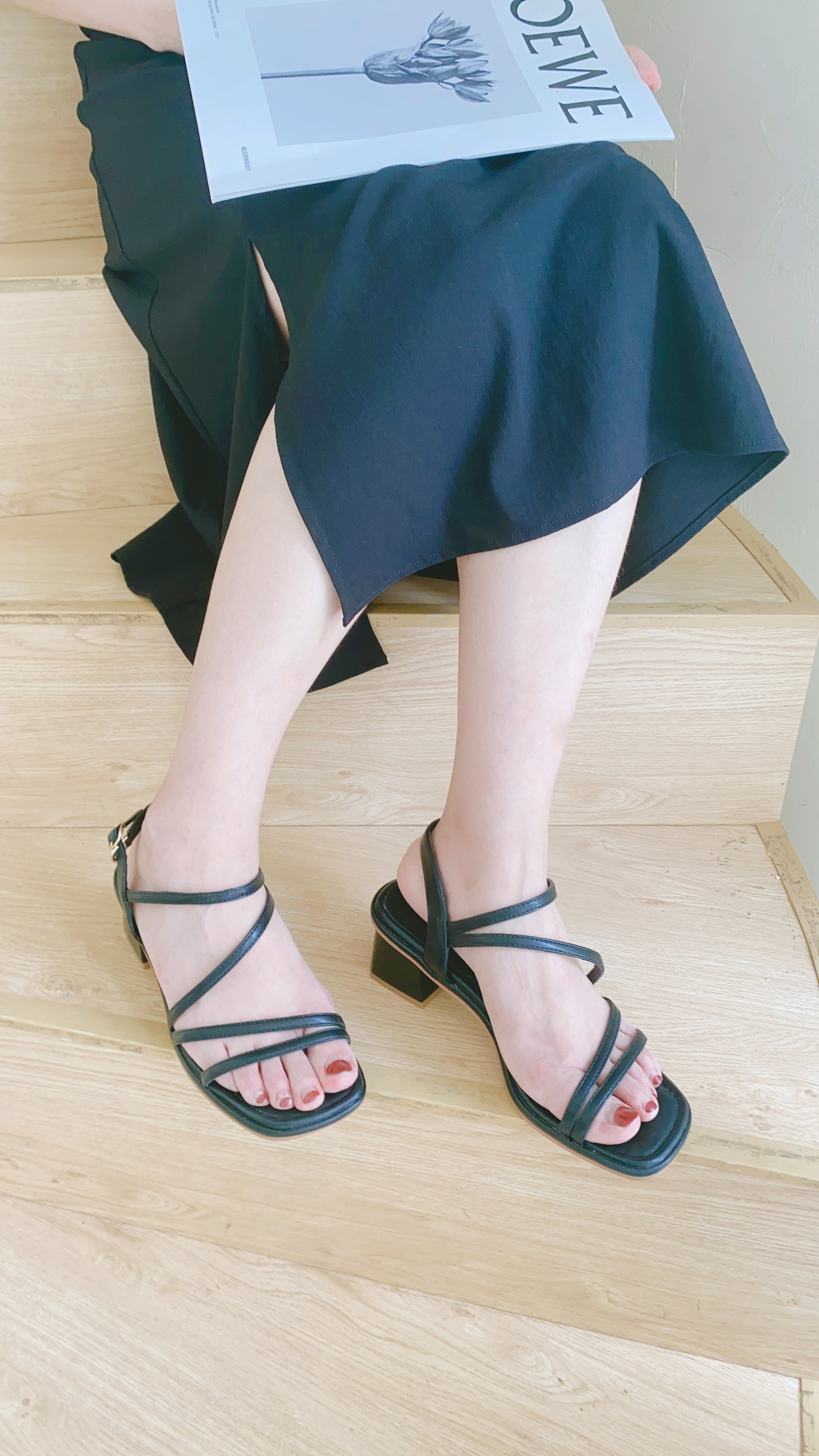 【百图lulu定制】【chic细带鞋】 超纤柔软皮细袢带 纤细双脚，4cm中跟凉鞋