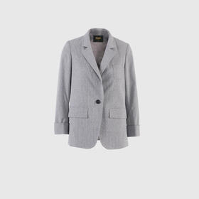 袖翻边两侧开叉西装