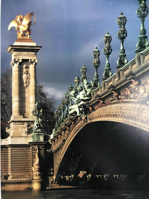 巴黎建筑与历史 136幅插图 精装大16开 商品图10