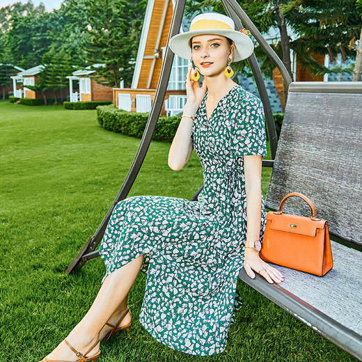 丁摩 夏季新款小碎花桑蚕丝连衣裙v领收腰时尚真丝裙子女Q121159-DW599 商品图2