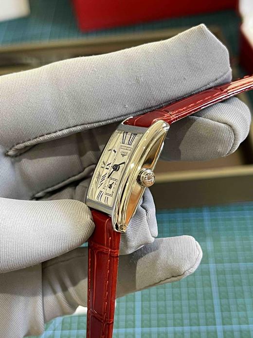 浪琴黛卓维纳小红表（可选黑色皮带），女士石英腕表，瑞士进口石英机芯，走时精准，完美复刻，乱真无压力～ 商品图7