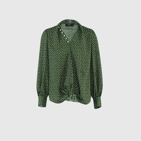 钻石领斜排珍珠装饰扣上衣