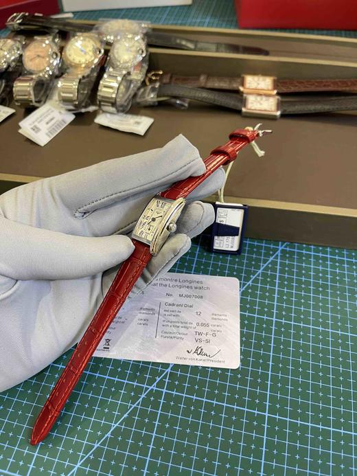 浪琴黛卓维纳小红表（可选黑色皮带），女士石英腕表，瑞士进口石英机芯，走时精准，完美复刻，乱真无压力～ 商品图4