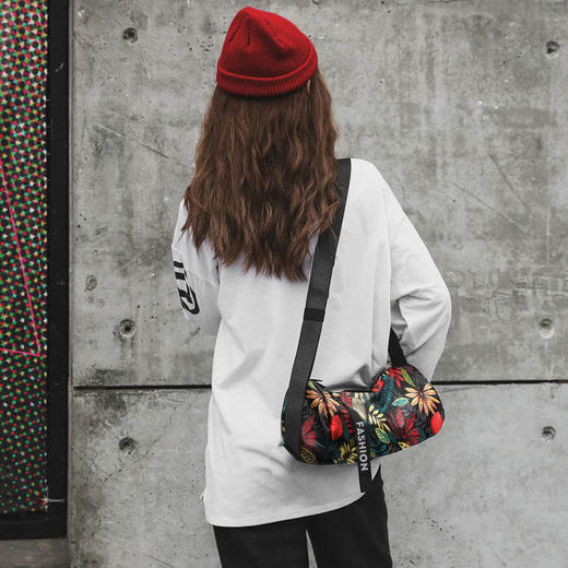 男士轻便简约潮流休闲单肩斜挎时尚运动小背包出差旅游潮流圆通包 商品图4