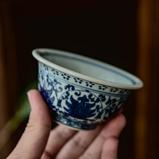 「景德镇手绘仿大明永乐青花陶瓷压手杯」复古内双狮原版茶杯品茗杯 主人杯 商品图1