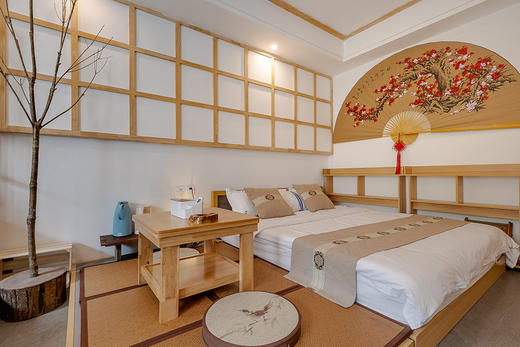 【彭州·青云下山谷里民宿】299抢735元日式榻榻米房，睡进山水环绕田园雅居，送早餐+下午茶+宵夜··· 商品图1