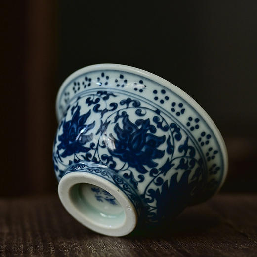 「景德镇手绘仿大明永乐青花陶瓷压手杯」复古内双狮原版茶杯品茗杯 主人杯 商品图2