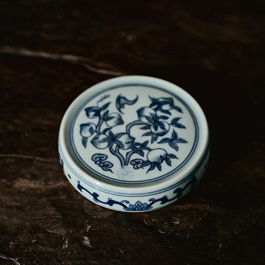 「景德镇复古手工仿明手绘青花瓷」蟠桃缠枝莲瓷盖置文房镇纸茶道零配 商品图4