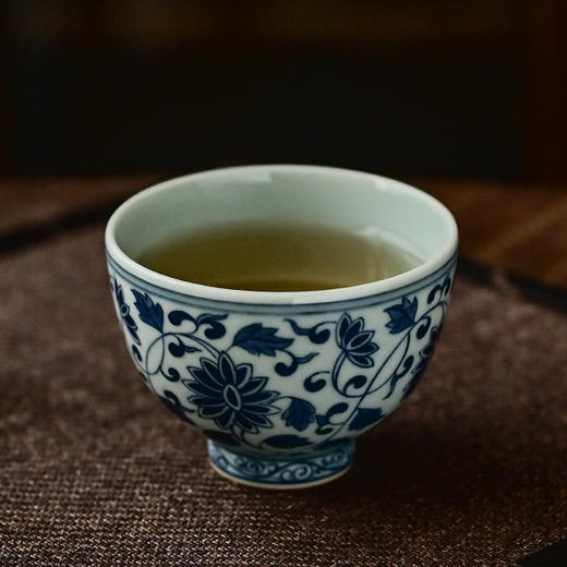 「景德镇仿古手绘明青花瓷鸡心杯」缠枝莲主人杯茶杯品茗杯单杯 商品图2
