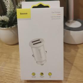 倍思双USB接口充电器