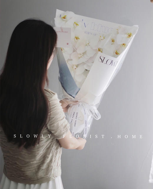 优雅蝴蝶兰花束 商品图2