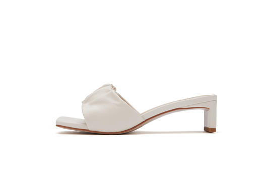 西村名物2021夏季新款复古风时尚褶皱外穿粗跟一字拖女拖鞋X21BJ23801 商品图1