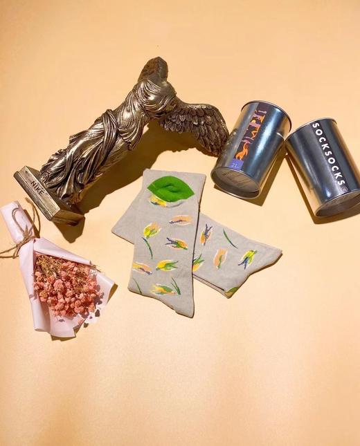 SIOICIKI 设计师联名款SSSIA040夏天时尚中筒袜 商品图2