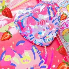 Ainoga丨爱心镭射徽章