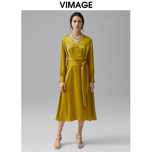 VIMAGE/纬漫纪秋季新款系带束腰高贵优雅纯色V领显瘦连衣裙VC2107236 商品图1
