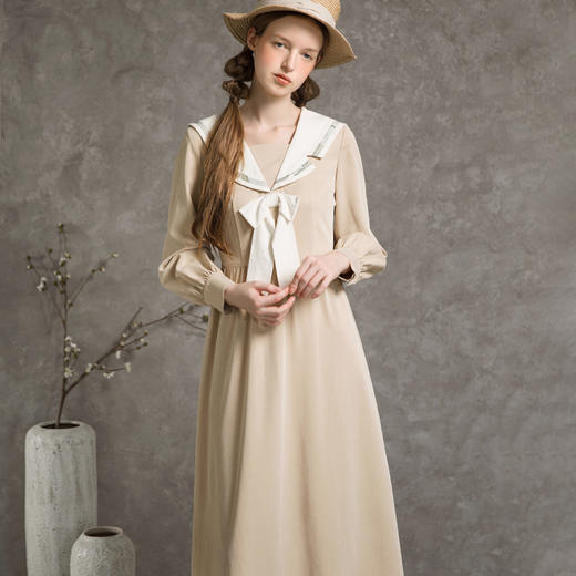 famecoco范可儿学院风连衣裙女秋灯笼袖收腰a字长裙F216FA021 商品图0