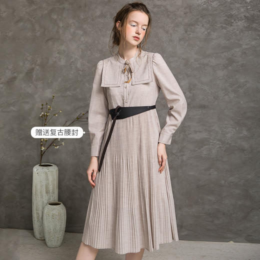Famecoco范可儿立领连衣裙秋款长袖收腰复古裙(附腰带)F216FA020 商品图0