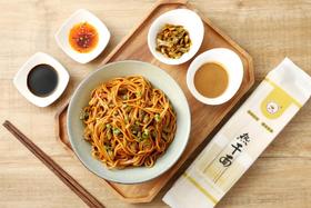  香浓味美、爽滑筋道的武汉热干面，勾得人垂涎三尺 