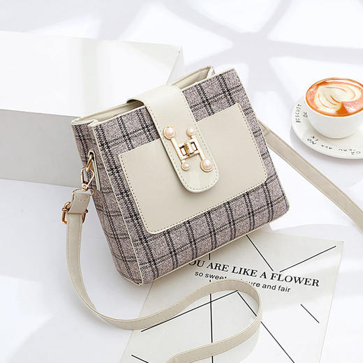 鳄鱼包包女新款潮韩版时尚单肩女包百搭单肩斜挎包女士水桶包 商品图3