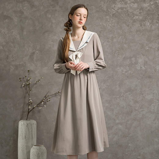 famecoco范可儿学院风连衣裙女秋灯笼袖收腰a字长裙F216FA021 商品图3