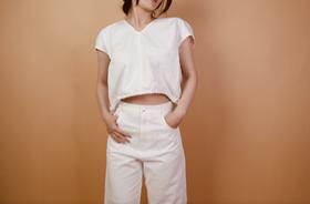 2021春夏新款——COMMXN V字领短上衣