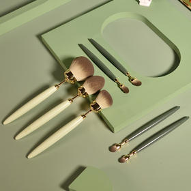 【已下架】LOFREE 洛斐尾巴化妆刷双色套装 茸感刷毛柔软亲肤[福利品]