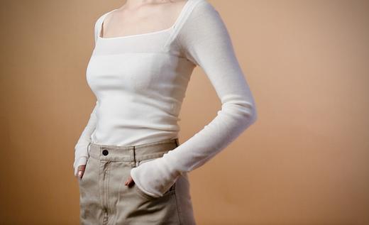 2021春夏新款——COMMXN白色方领上衣 商品图0