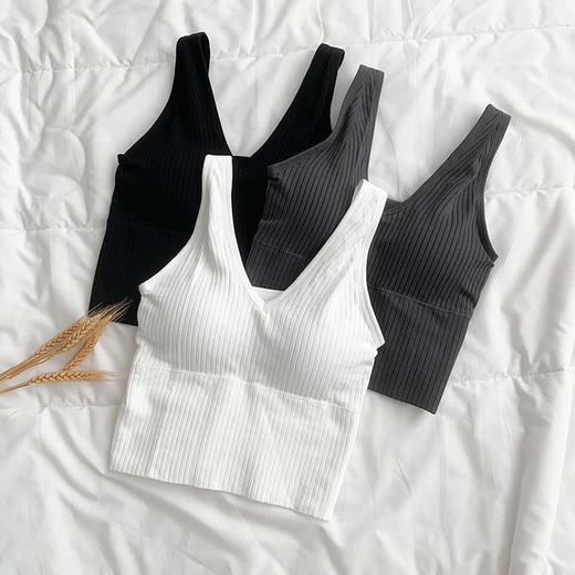 网红美背 简约纯色外穿背心女V领无钢圈性感大胸百搭美背运动防震内衣 商品图7