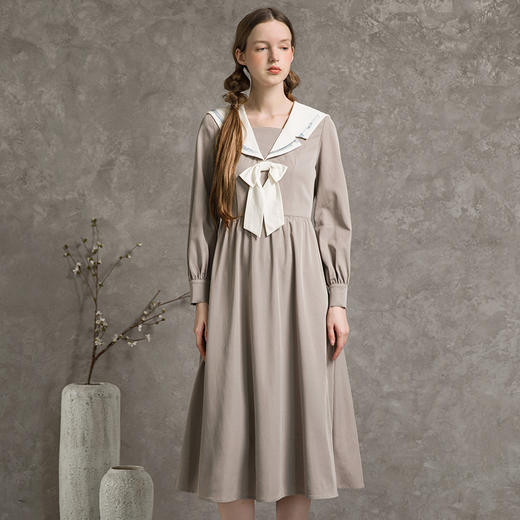 famecoco范可儿学院风连衣裙女秋灯笼袖收腰a字长裙F216FA021 商品图4