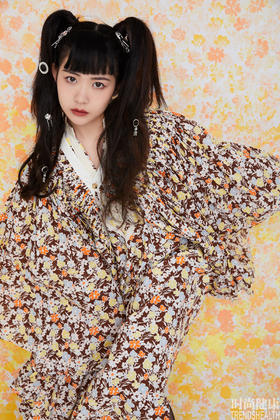 赖美云-小熊耳钉