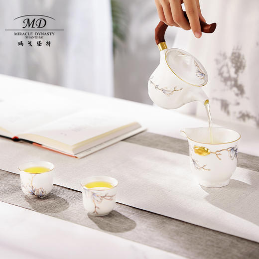 【春上新】10楼玛戈隆特进博盛宴珐琅彩10头飞天茶具吊牌价2688元活动价2285元 商品图1