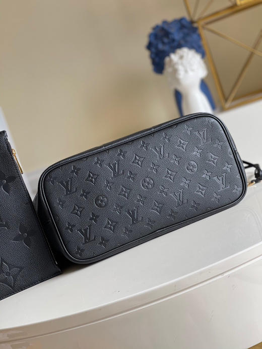 夏日特惠💰1120 原单LV M45686 M45685全皮压花 Neverfull中号购物袋 商品图5