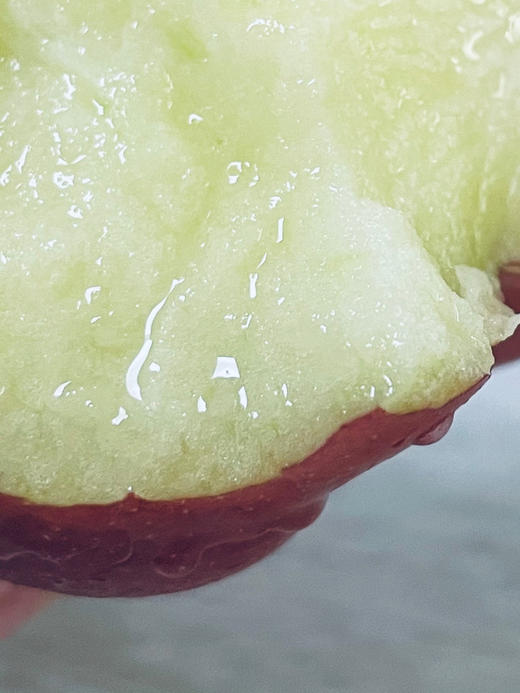 ＃新西兰Dazzle伯爵苹果＃拥有爱妃的灵魂，却只需付出一半的价格。非常好吃的存在，从皮到核脆甜多汁。 商品图7