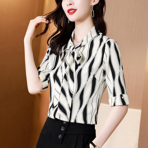 MZ  105240时尚减龄条纹雪纺衬衫 商品图0