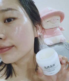 顾客说 "面霜用完再化妆都不卡粉"