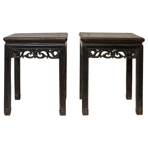 清中期 红木牙板透雕卷草纹方凳（一对） 商品图5