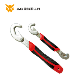 万用扳手